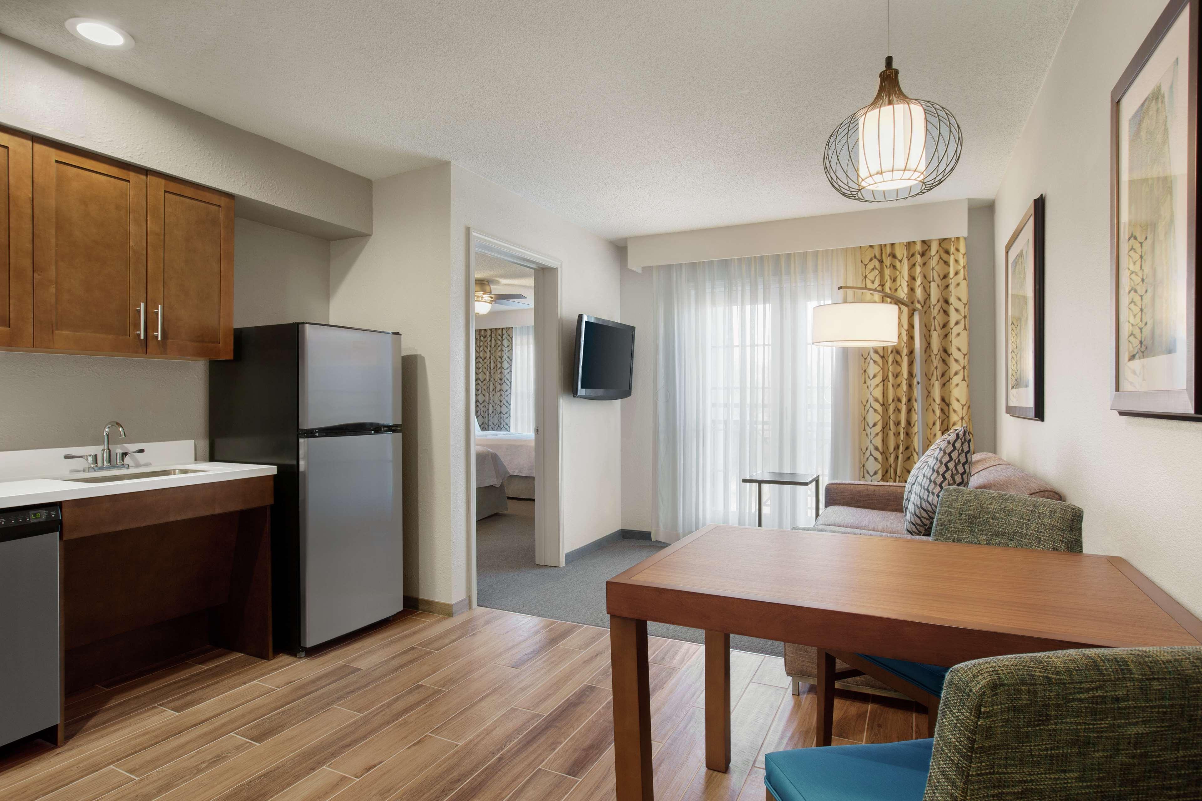 Homewood Suites By Hilton Kansas City Airport Zewnętrze zdjęcie