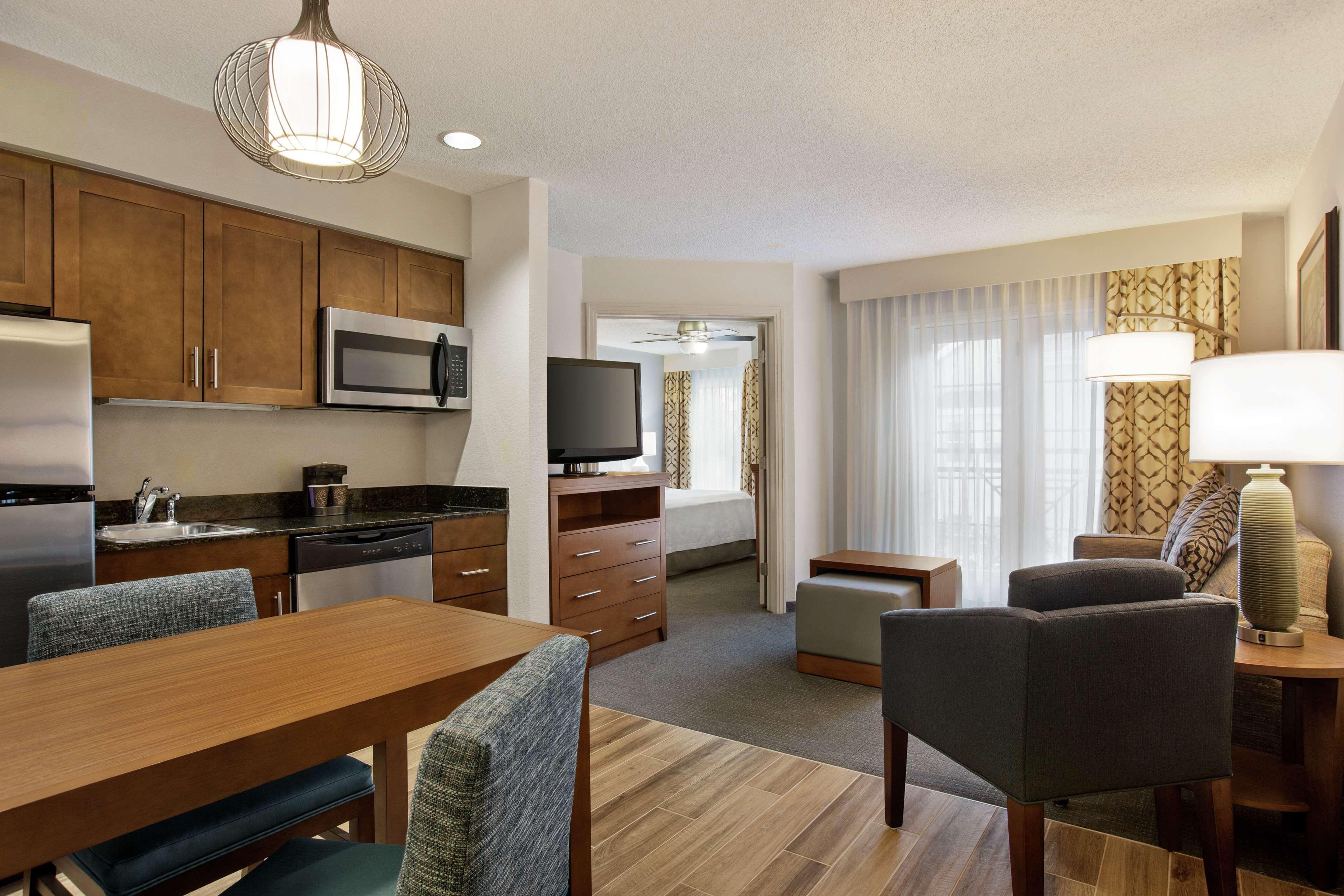 Homewood Suites By Hilton Kansas City Airport Zewnętrze zdjęcie